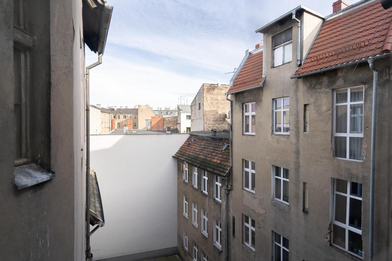 Elegant Very Berry Studios In Poznan Center By Noclegi Renters Екстер'єр фото